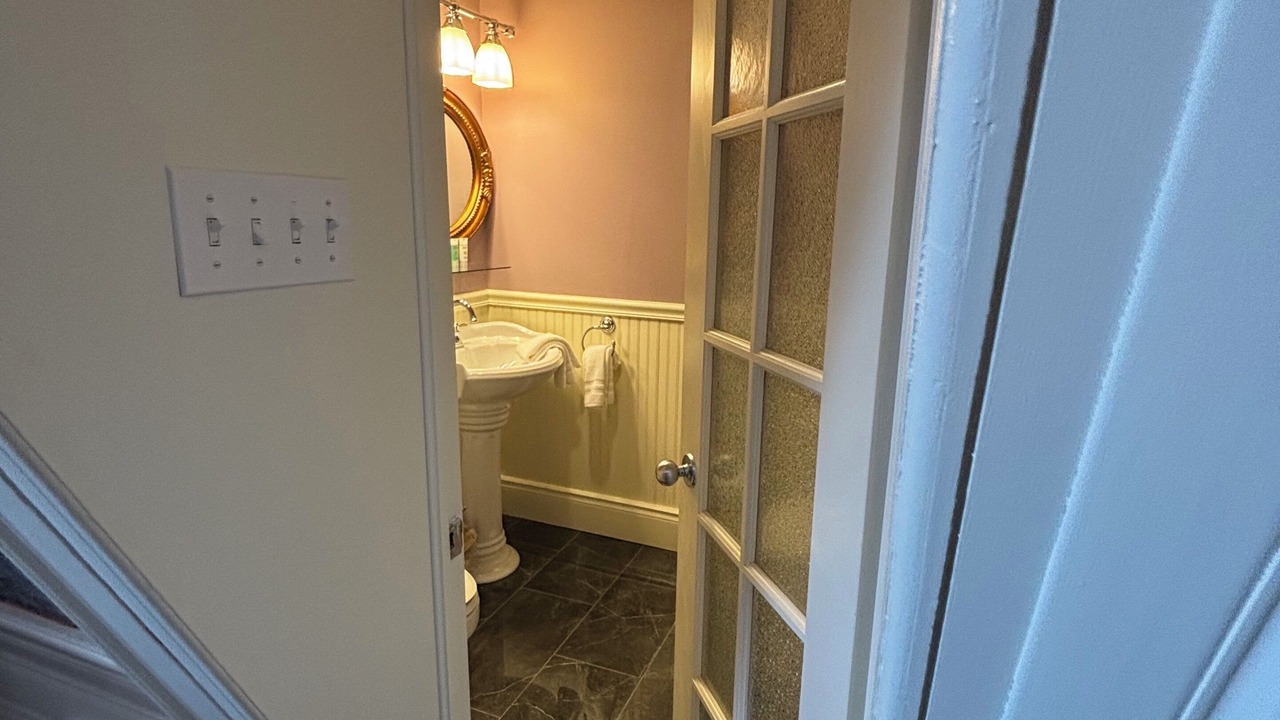 Photo of Bathroom in Dildo