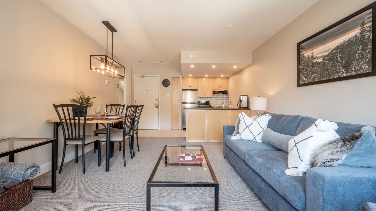 Photo of Livingroom in Upper Village