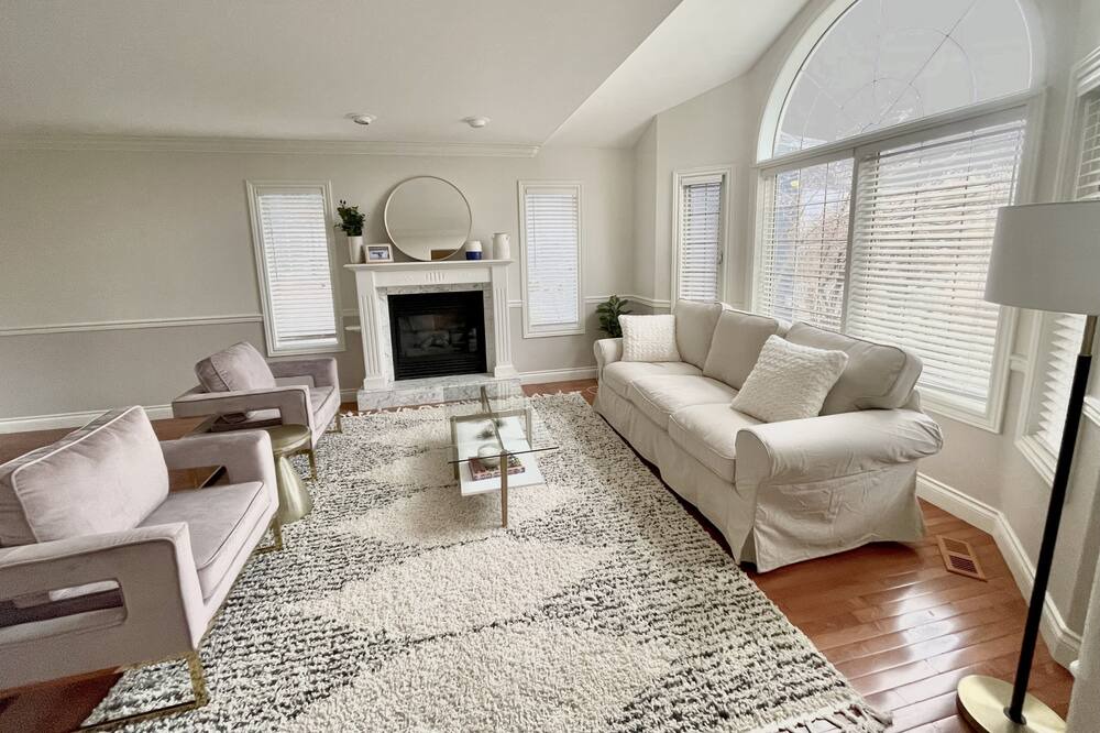 Photo of Livingroom in Central Okanagan
