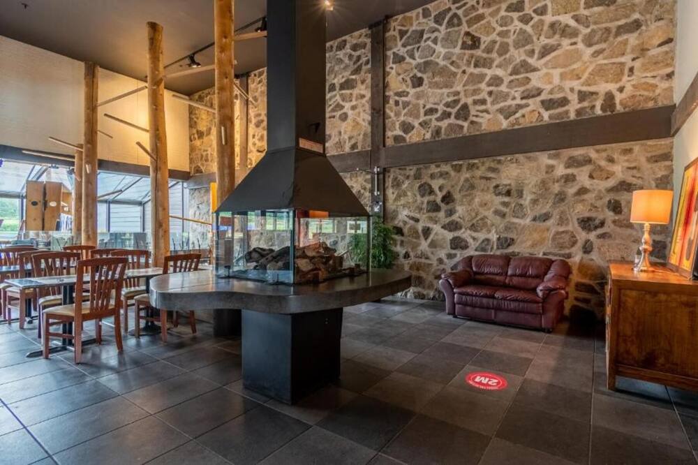Photo of Livingroom in East Kootenay