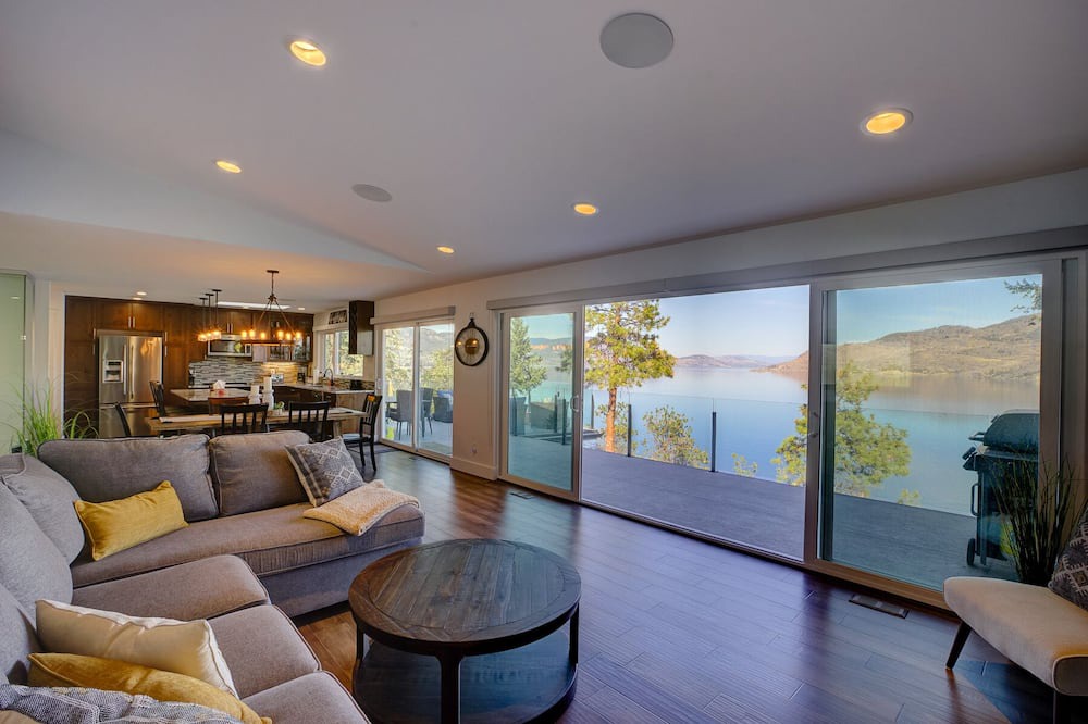 Photo of Livingroom in Central Okanagan