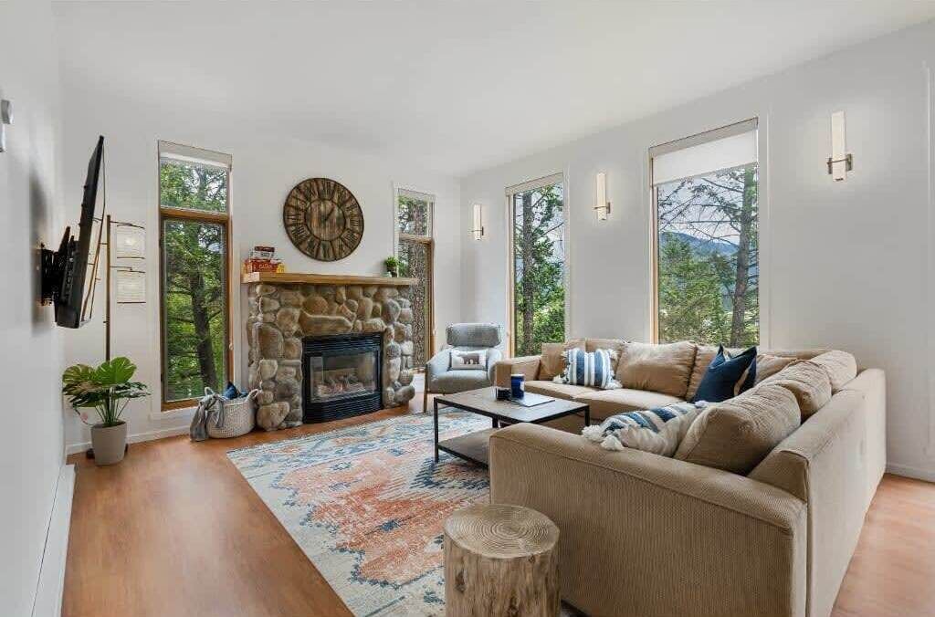 Photo of Livingroom in Invermere