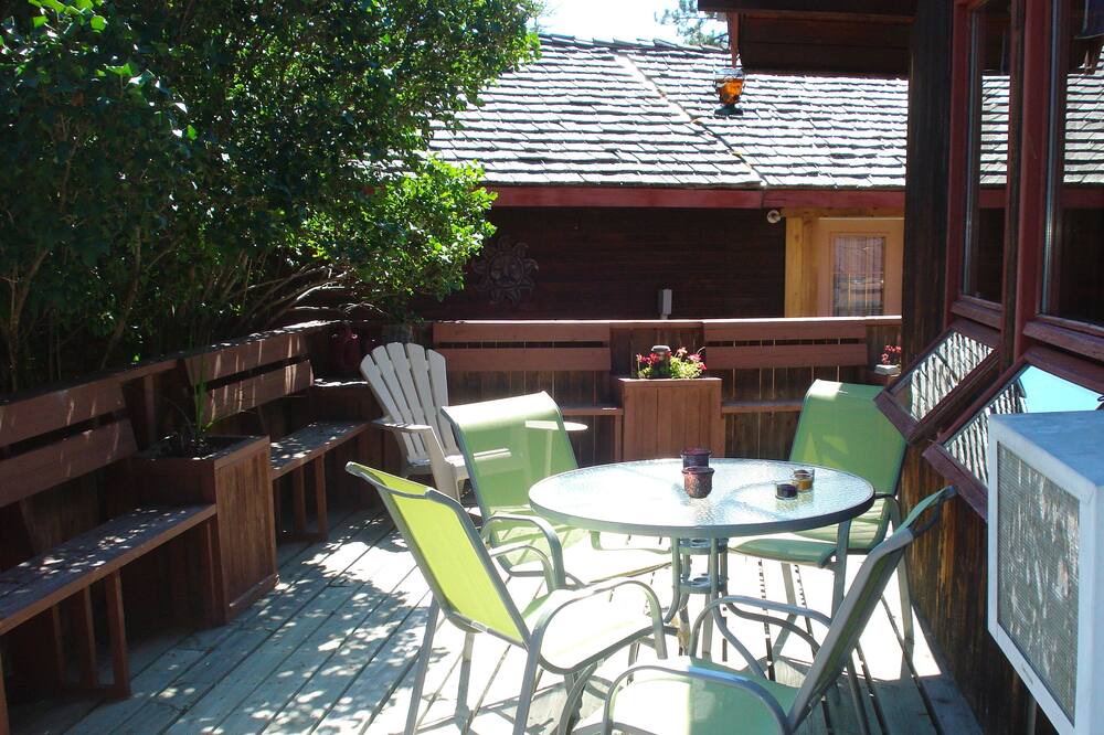 Photo of Patio Balcony in East Kootenay