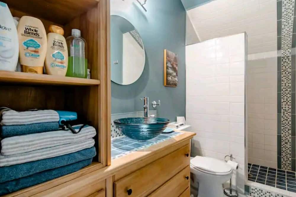 Photo of Bathroom in Pincourt