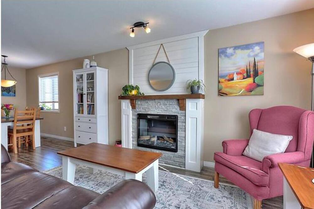 Photo of Livingroom in Central Okanagan