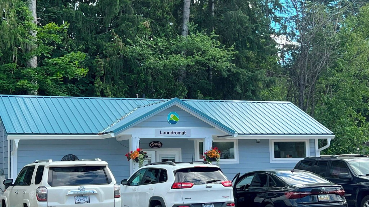 Photo of Others in Sicamous