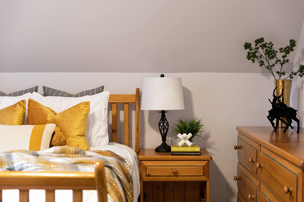 Photo of Bedroom in Whistler Cay Estates