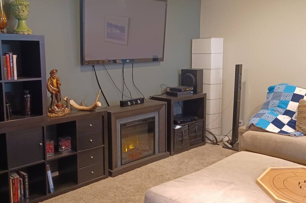 Photo of Livingroom in Daysland