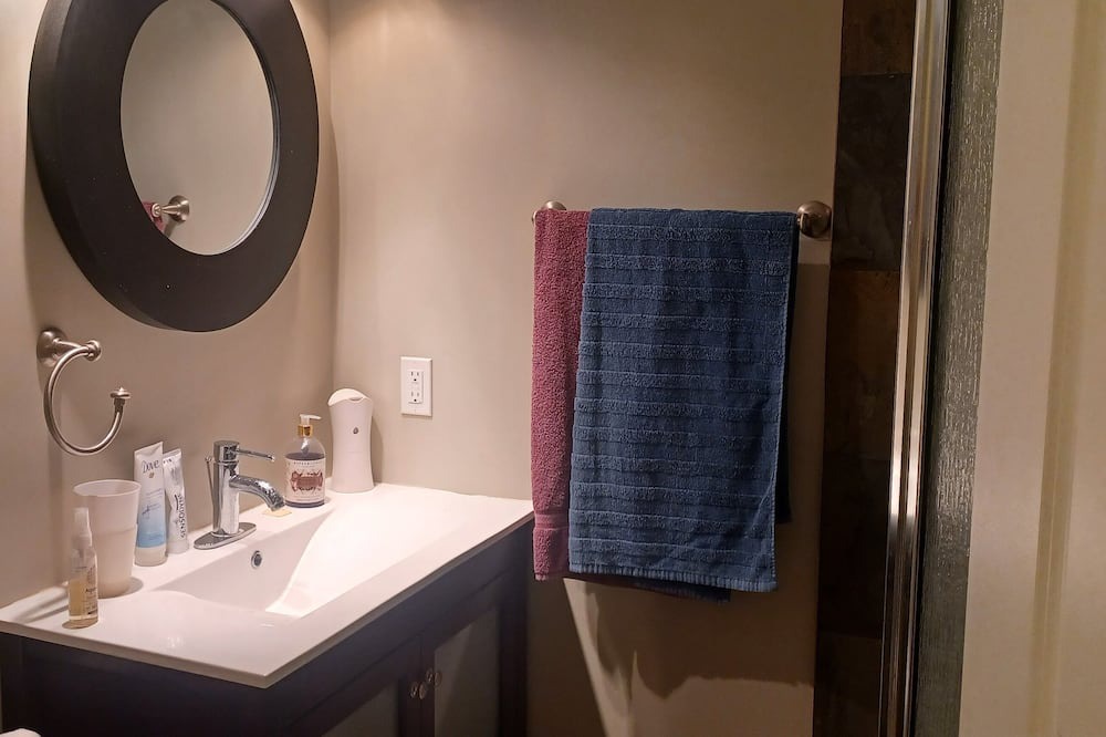 Photo of Bathroom in Daysland