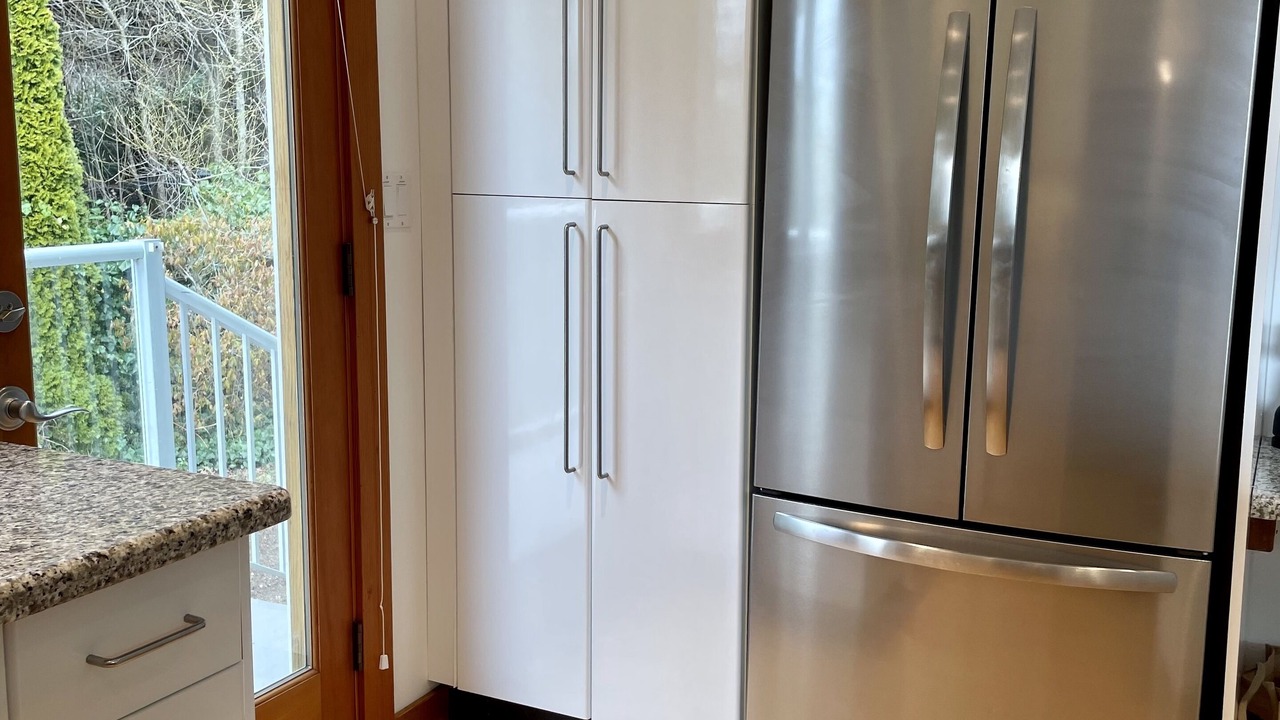 Photo of Kitchen in Juan de Fuca Electoral Area
