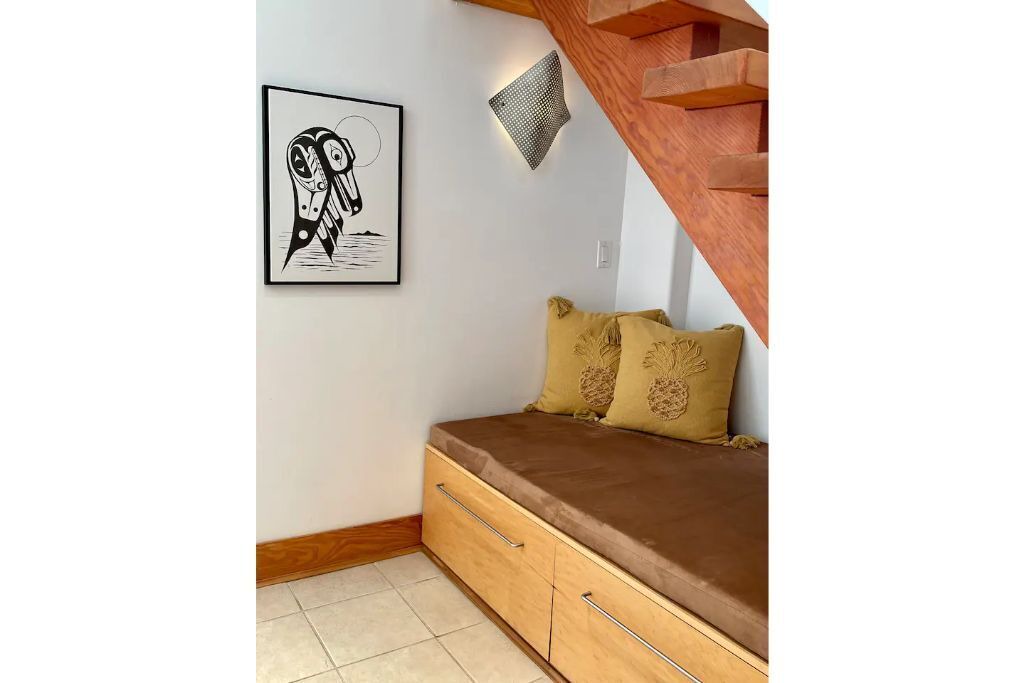 Photo of Livingroom in Juan de Fuca Electoral Area