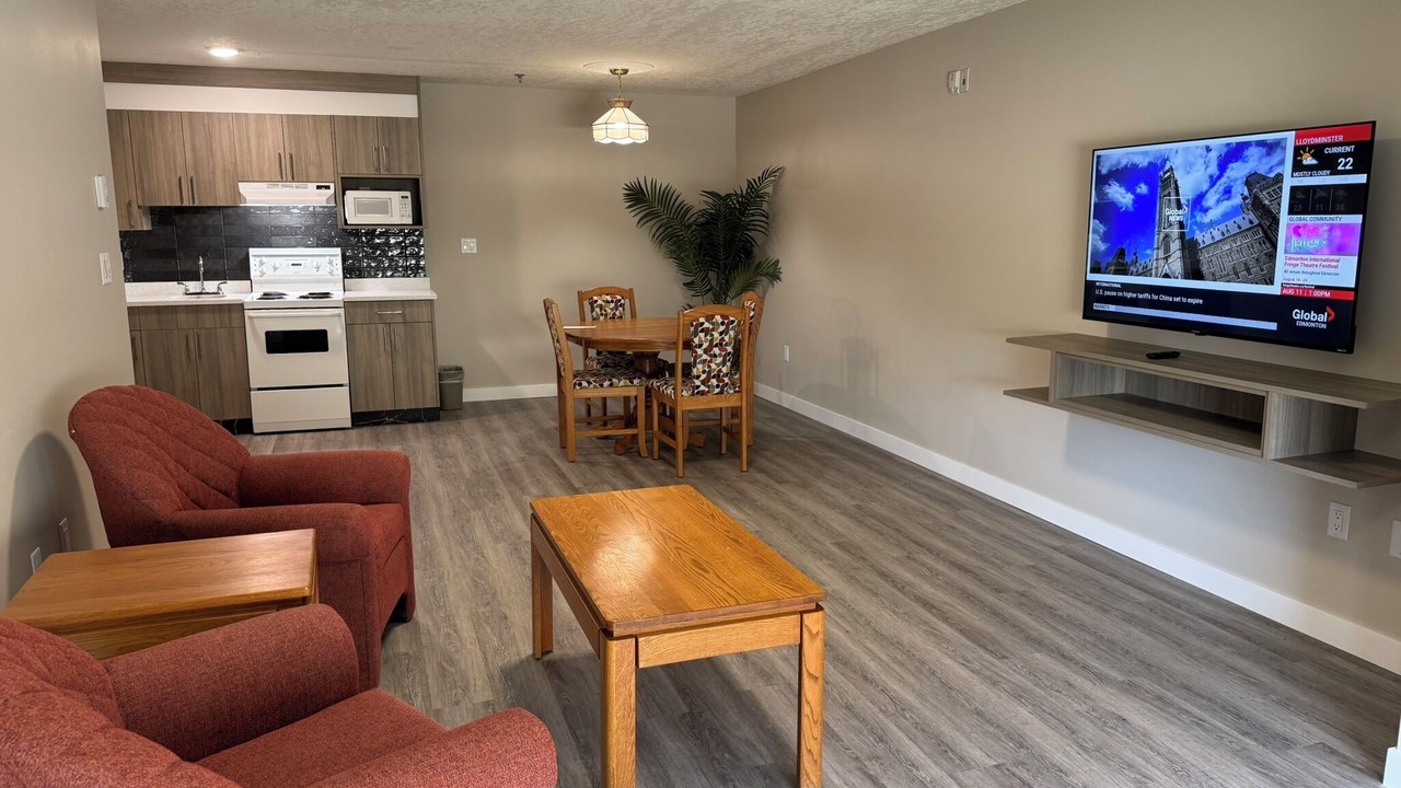 Photo of Livingroom in Leduc