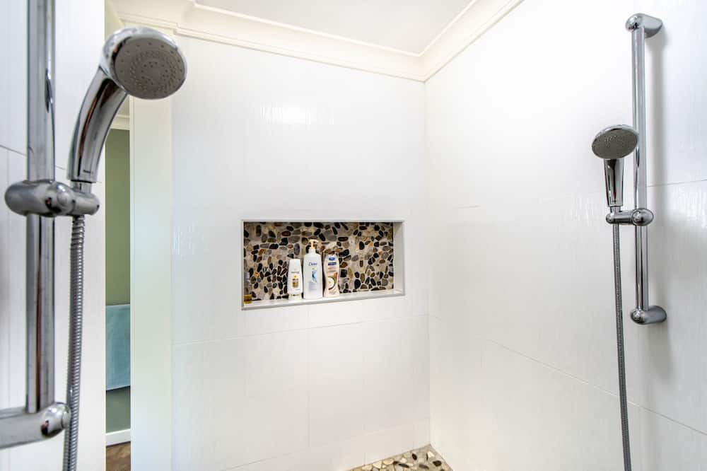Photo of Bedroom in Yale