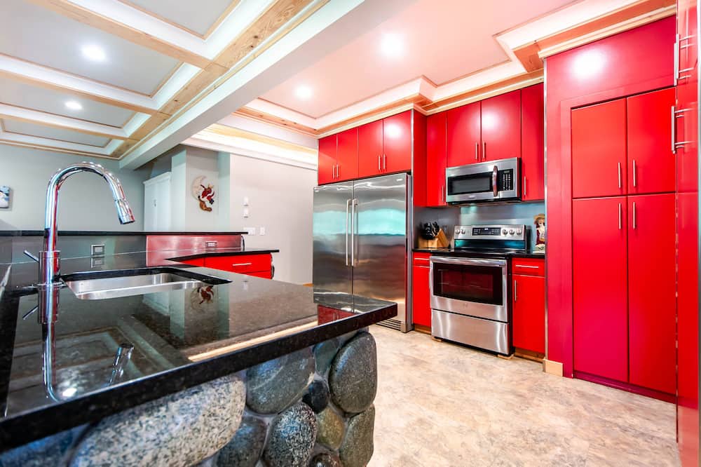 Photo of Kitchen in Yale