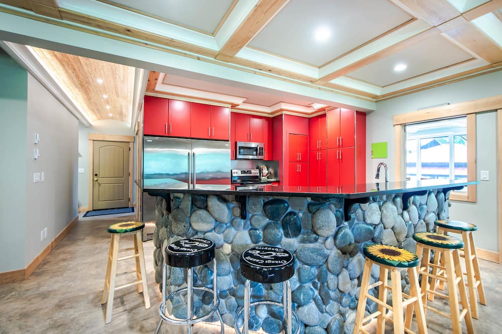 Photo of Kitchen in Yale