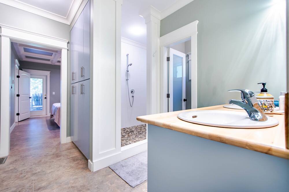 Photo of Bathroom in Yale
