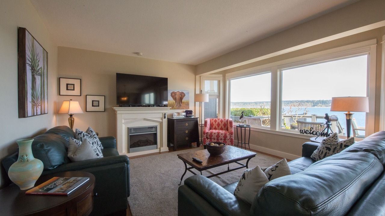 Photo of Livingroom in Campbell River