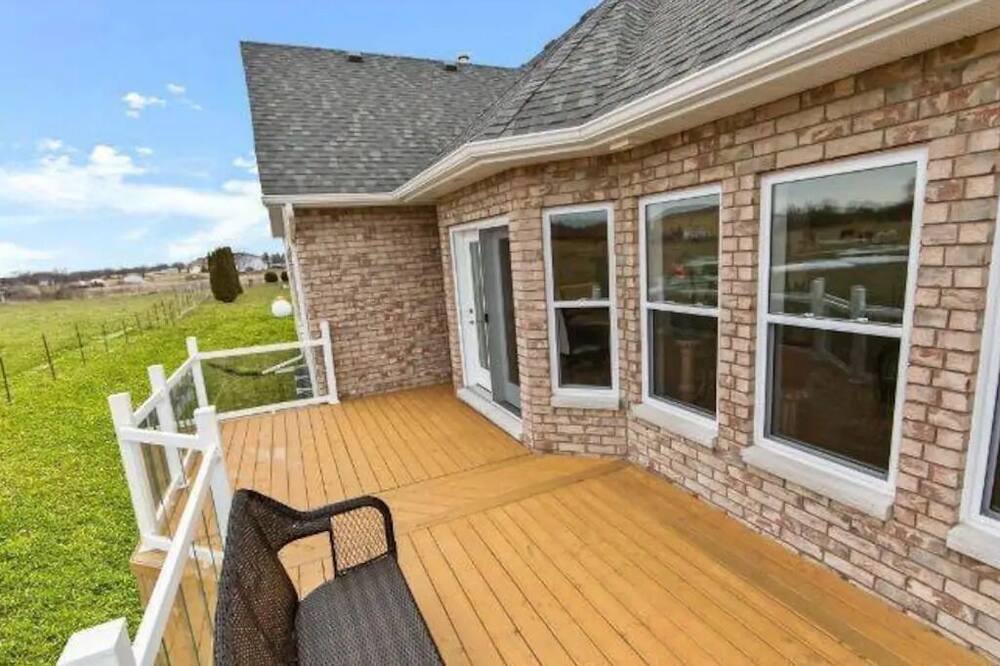 Photo of Patio Balcony in Carrying Place