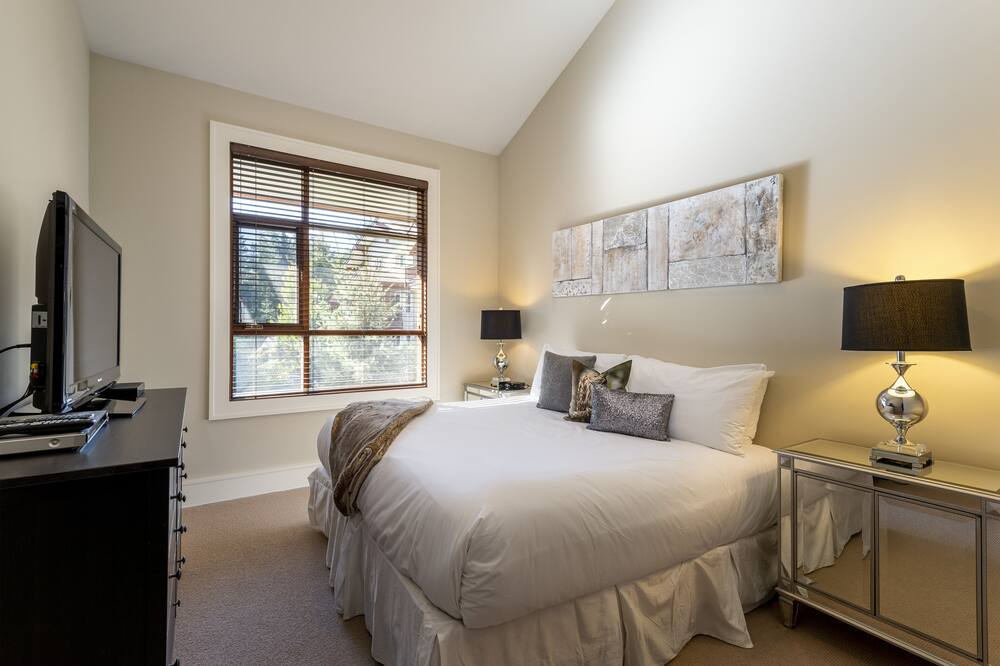 Photo of Bedroom in Whistler