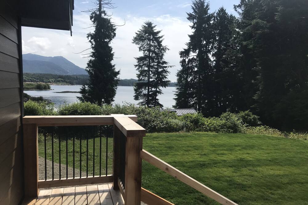 Photo of Patio Balcony in Ucluelet
