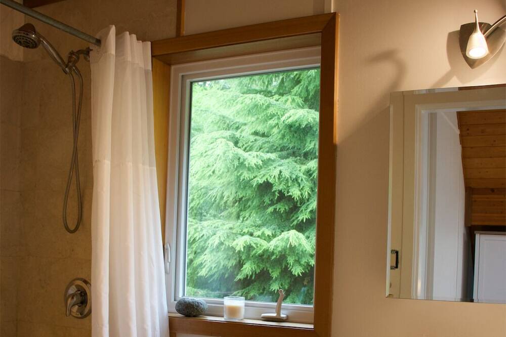 Photo of Bathroom in Ucluelet