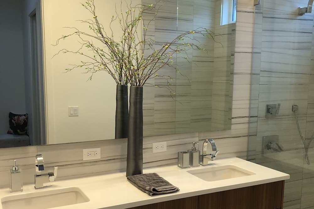 Photo of Bathroom in Okanagan-Similkameen
