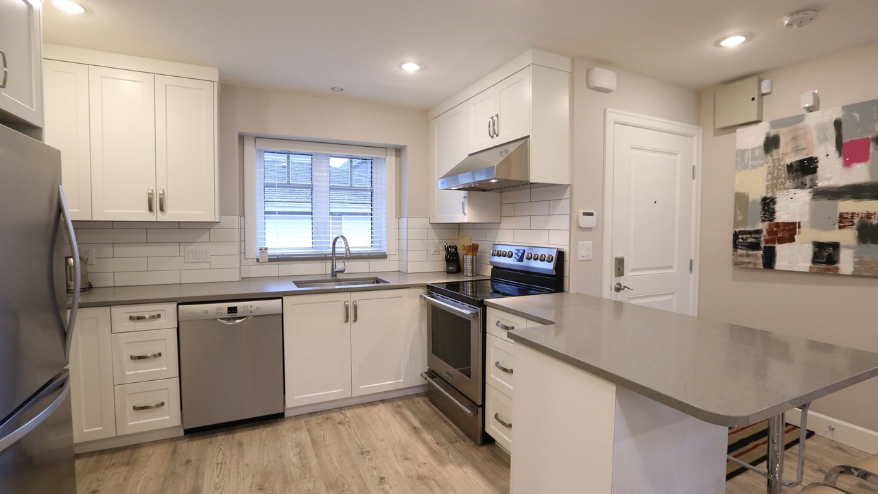 Photo of Kitchen in Arbutus Ridge