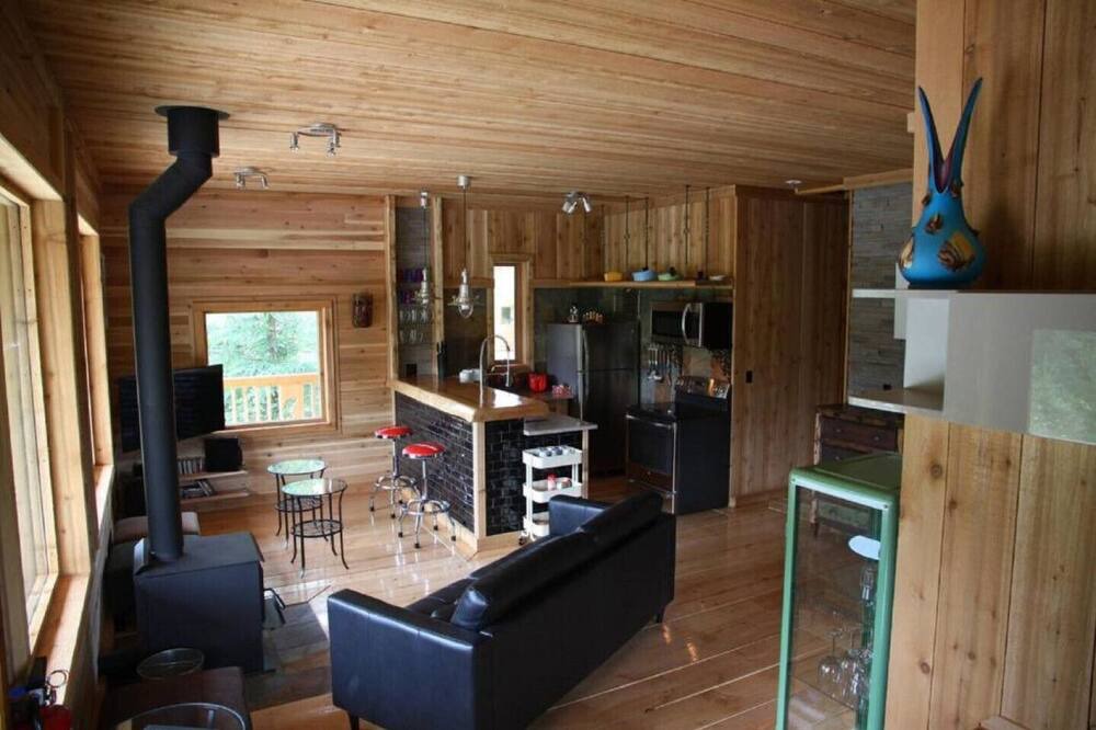 Photo of Livingroom in Moricetown
