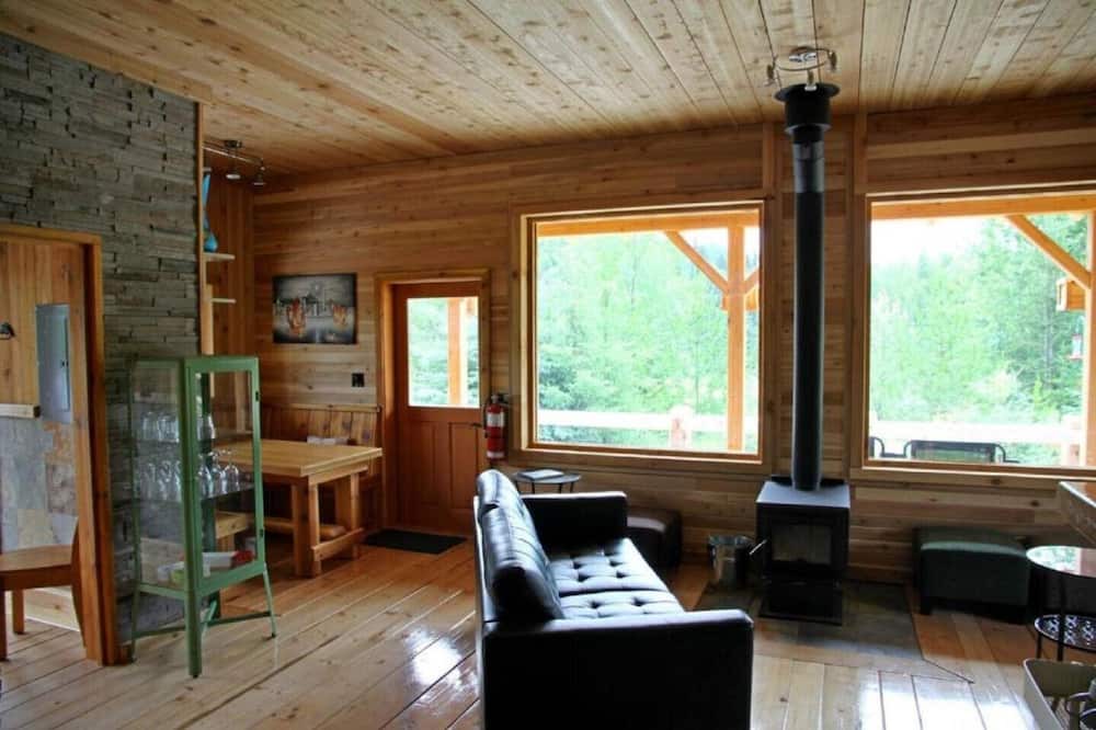 Photo of Livingroom in Moricetown