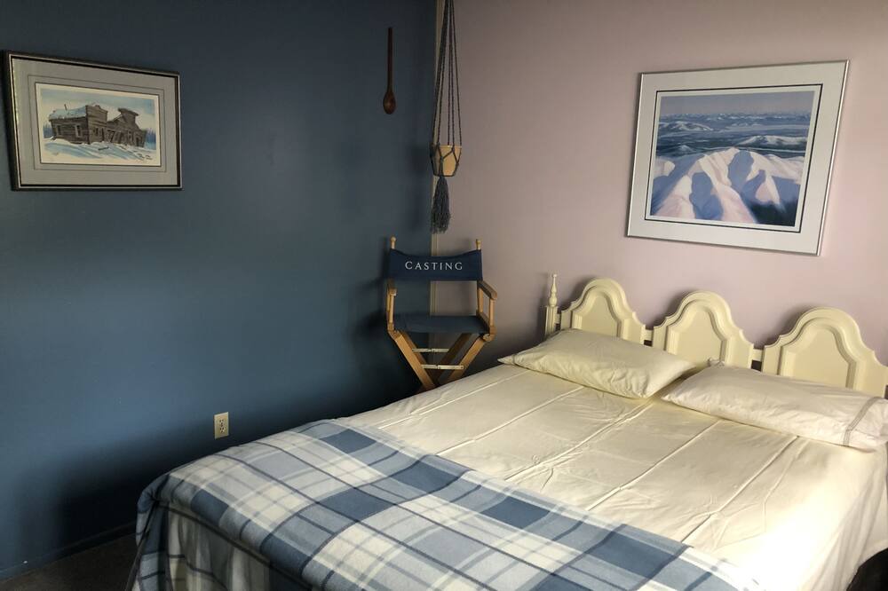 Photo of Bedroom in Whitehorse