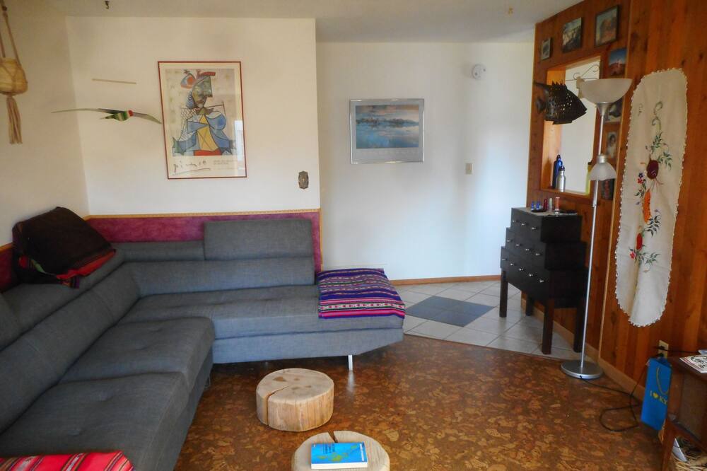 Photo of Livingroom in Whitehorse