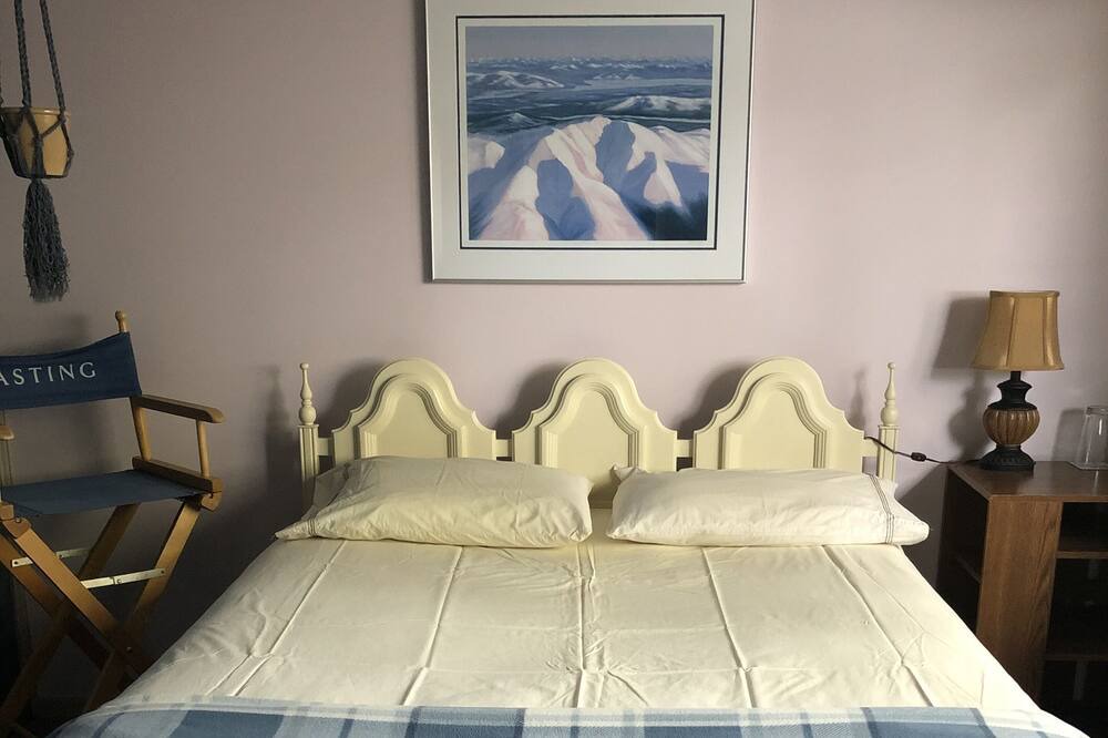 Photo of Bedroom in Whitehorse