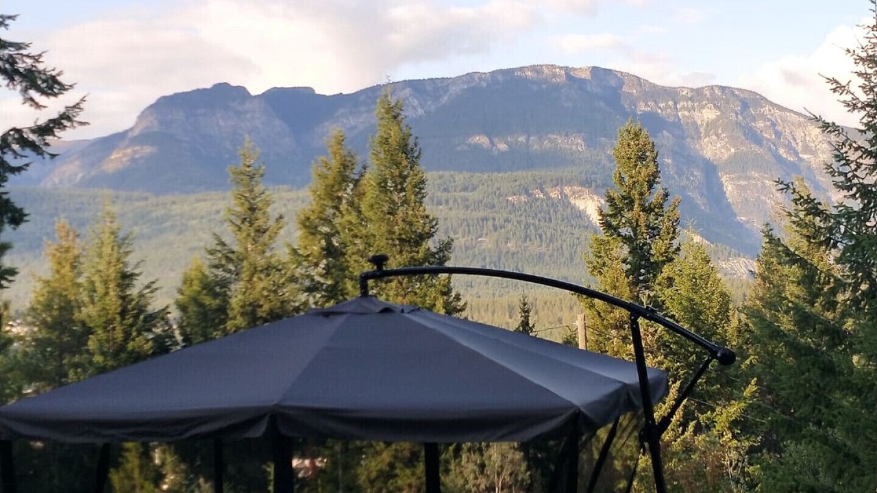 Photo of Outdoor in Golden