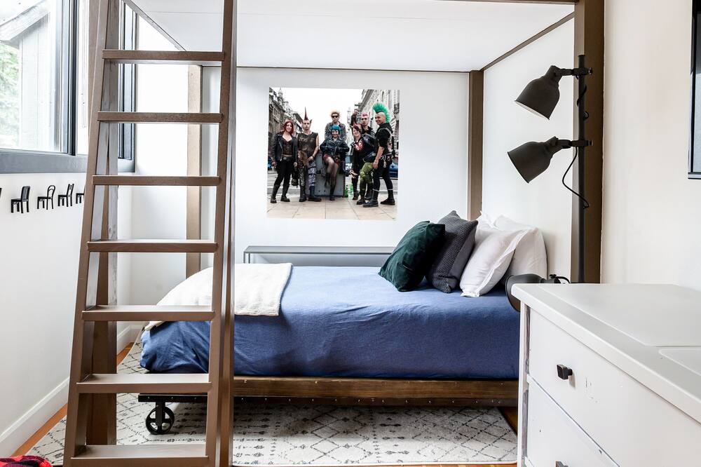 Photo of Bedroom in Whistler Creekside