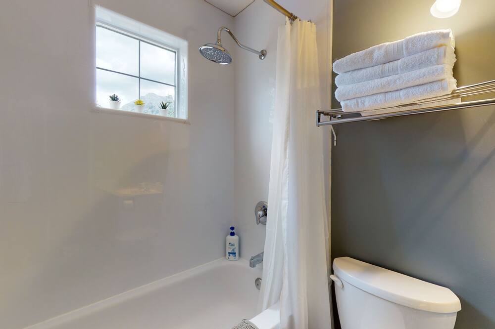 Photo of Bathroom in Harvie Heights