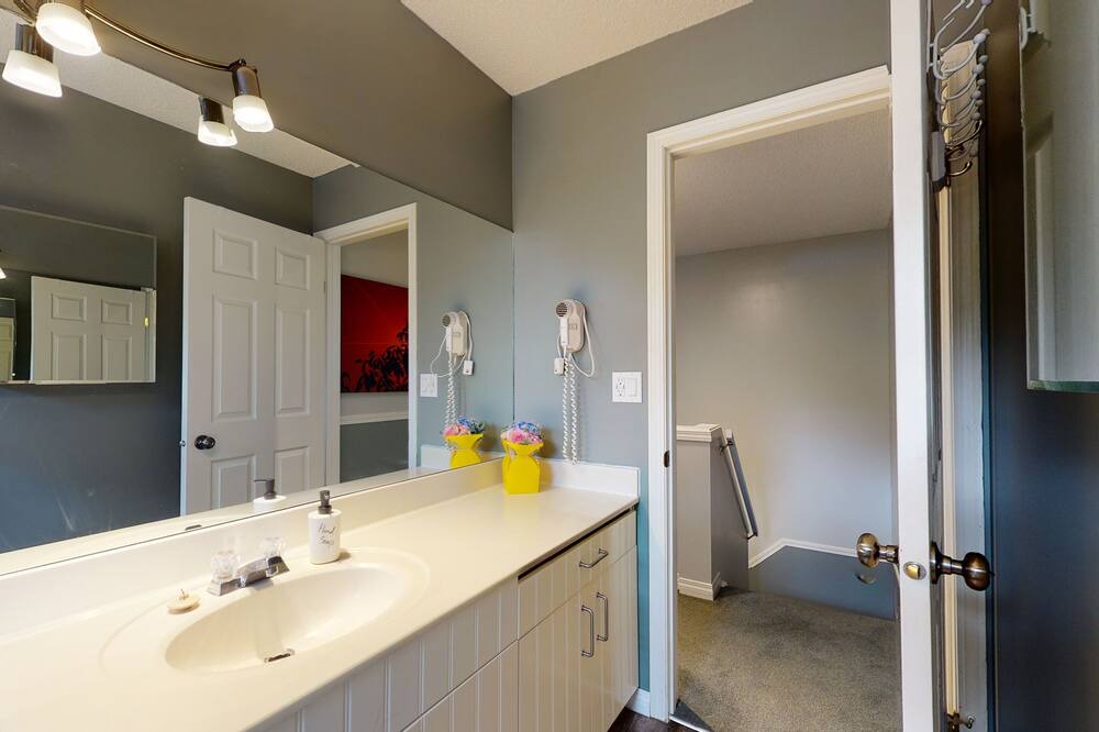 Photo of Bathroom in Harvie Heights