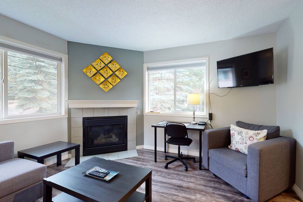 Photo of Livingroom in Harvie Heights