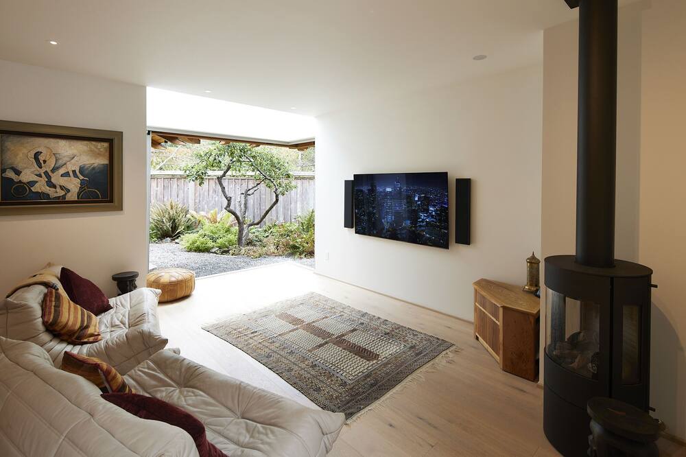 Photo of Bedroom in Salt Spring Island