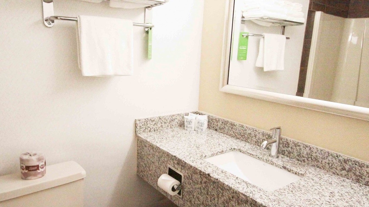 Photo of Bathroom in Radium Hot Springs