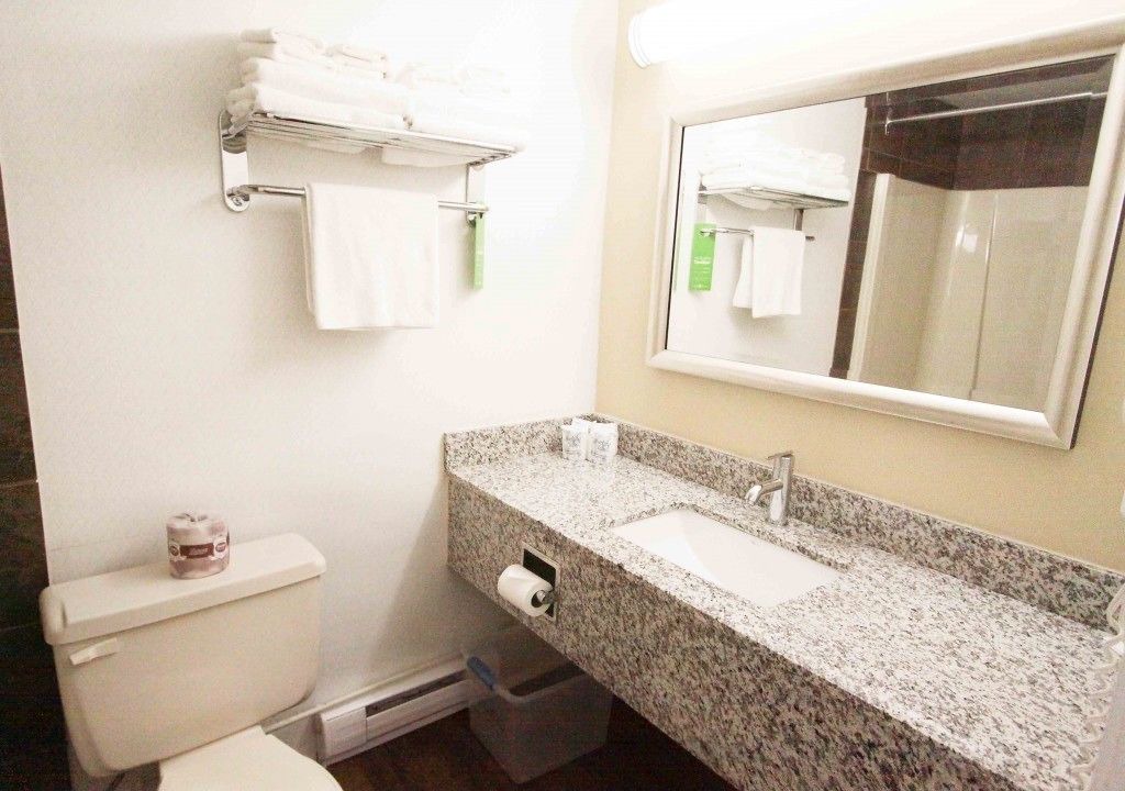 Photo of Bathroom in Radium Hot Springs