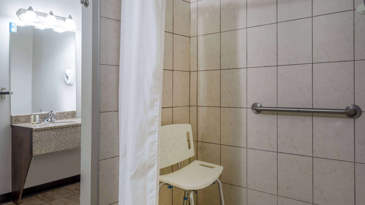 Photo of Bathroom in Wetaskiwin