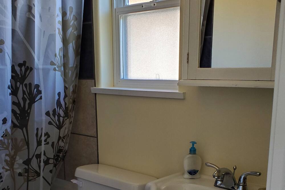 Photo of Bathroom in Otter Point