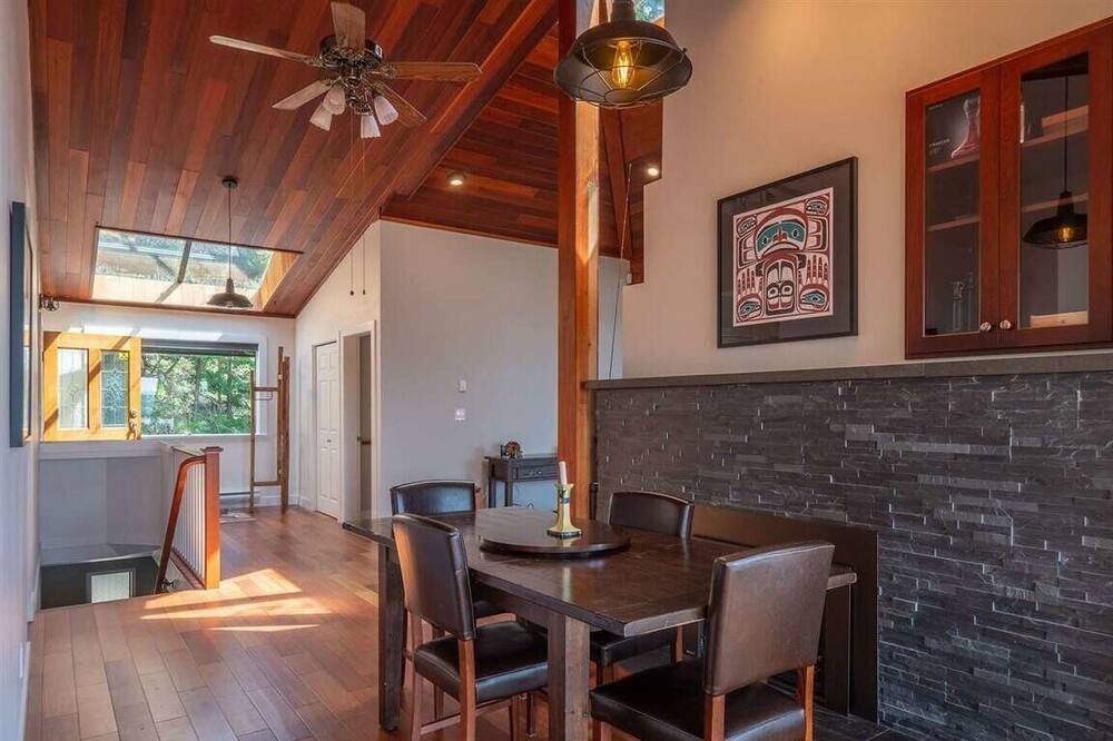 Photo of Kitchen in Halfmoon Bay