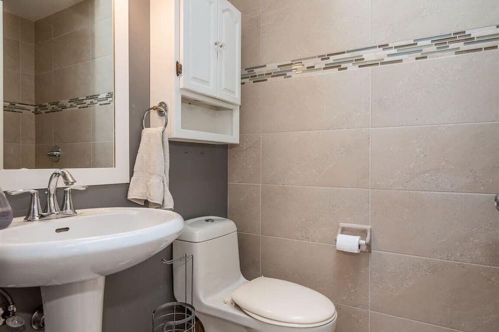 Photo of Bathroom in Halfmoon Bay