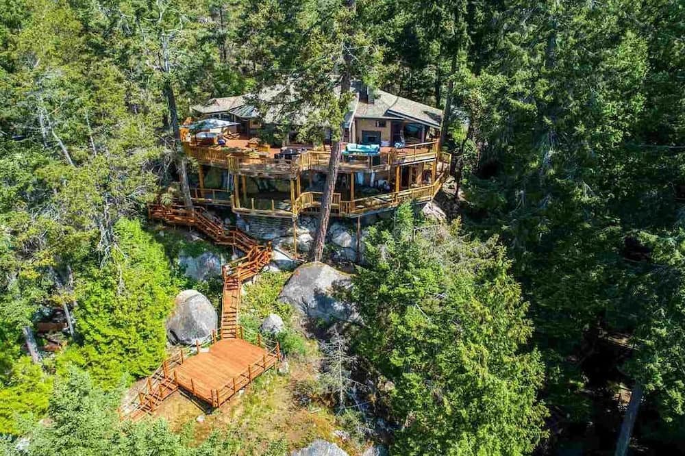 Photo of Outdoor in Halfmoon Bay