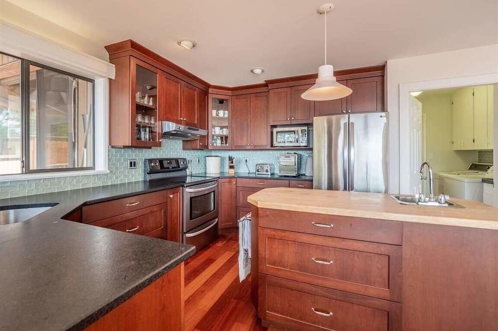 Photo of Kitchen in Halfmoon Bay