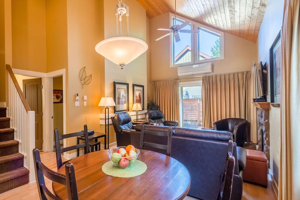 Photo of Livingroom in Regional District of Nanaimo
