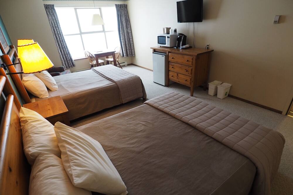 Photo of Bedroom in Apex Mountain
