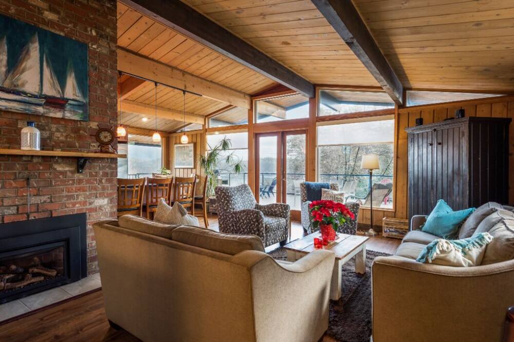 Photo of Bedroom in Gibsons
