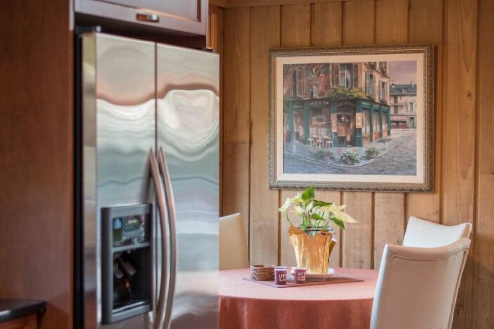 Photo of Kitchen in Gibsons